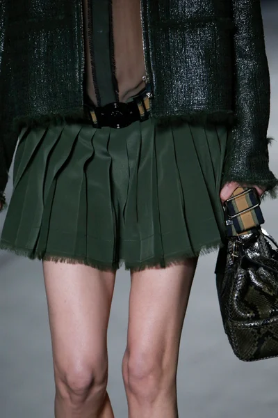 Look 64